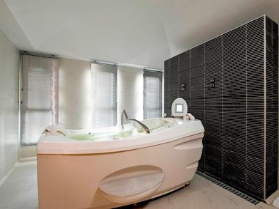 سُفیتل اگادیر دالاسا اسیا اند اسپا