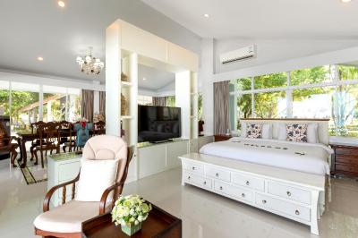 رایابوری ریزورت راچا آیلند