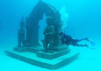 رایابوری ریزورت راچا آیلند