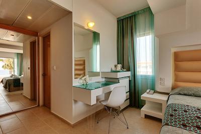 سنتیدو سیپریا ب بای لئوناردو هتلز