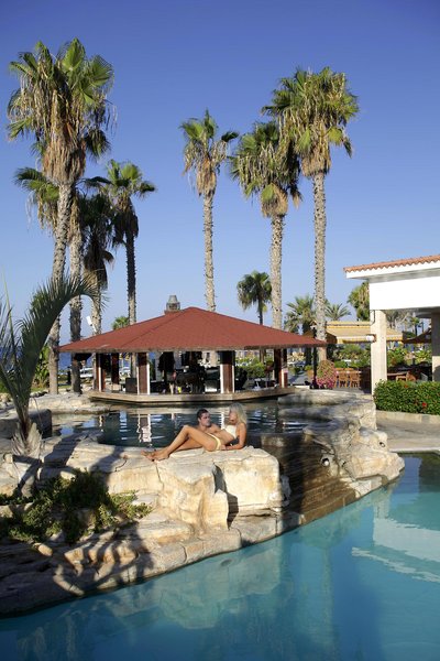 سنتیدو سیپریا ب بای لئوناردو هتلز