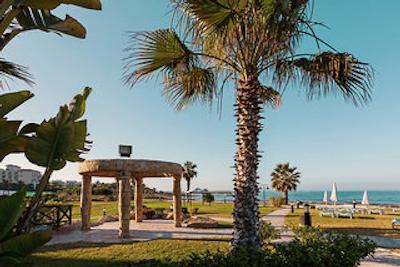 سنتیدو سیپریا ب بای لئوناردو هتلز