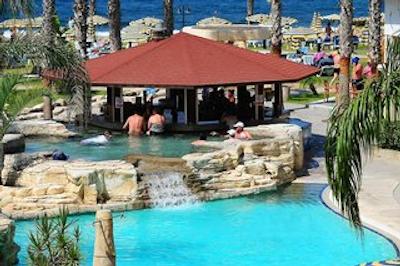 سنتیدو سیپریا ب بای لئوناردو هتلز