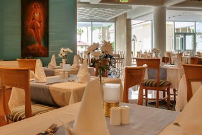 سنتیدو سیپریا ب بای لئوناردو هتلز