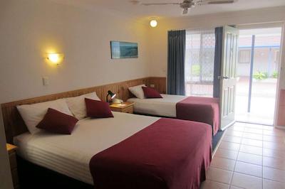 ساندونر توین تونز متل