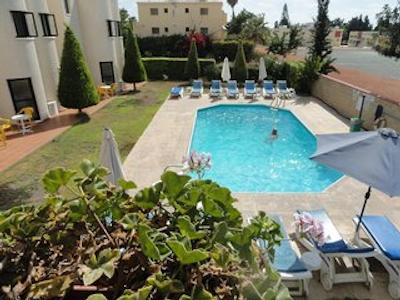 لفکی تری توریست اپارتمنتز