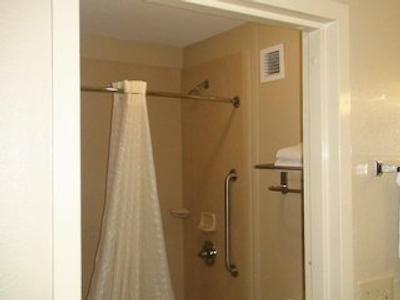 اکنمی این نرد اُکلاهما سیتی