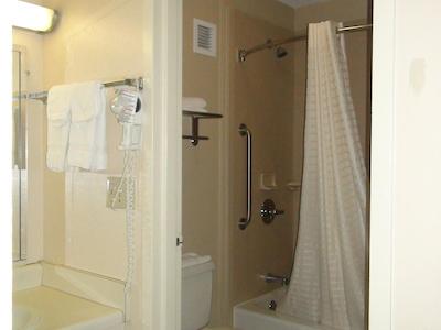 اکنمی این نرد اُکلاهما سیتی