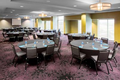 هیات هوس چارلت/سنتر سیتی