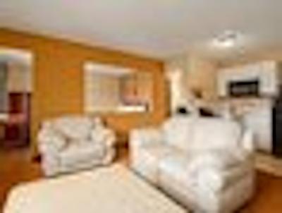 سوپر 8 ریچمند آیرپرت