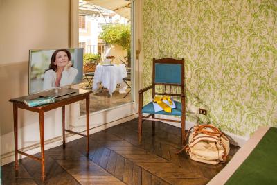 بوتیک هتل اناهی