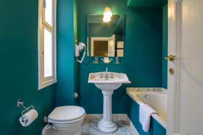 بوتیک هتل اناهی