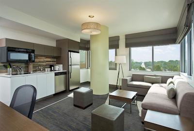 المنت اُماها میدتون کرسینگ