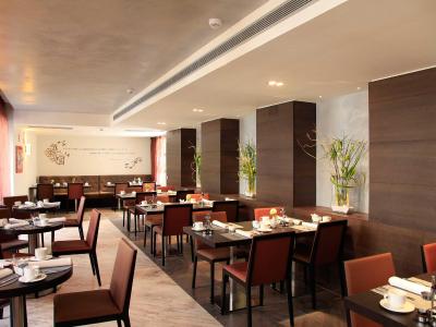 اورستارز پاتیز د کردبا