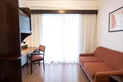 د پالاس فلات