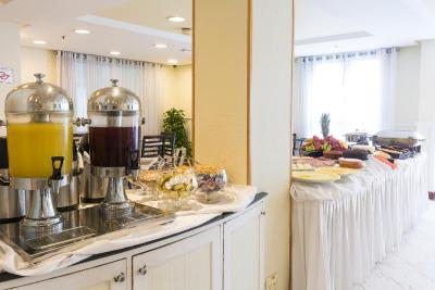 د پالاس فلات