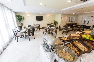 د پالاس فلات