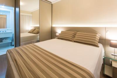 د پالاس فلات