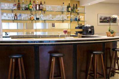 د پالاس فلات