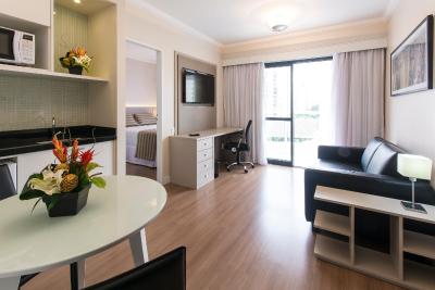 د پالاس فلات