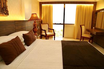 بست وسترن پرمیر ماجستیک پنتا نگرا بیچ