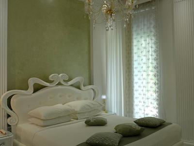 آتن دیاموند پلاس