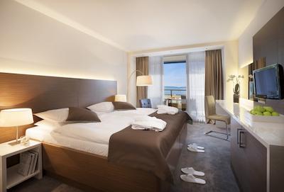 رمیسنز پرمیوم هتل امباسادر