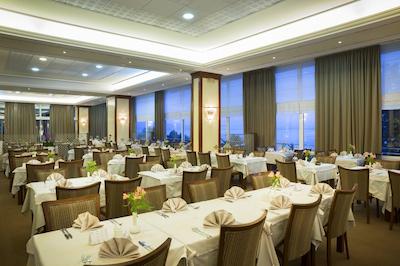 رمیسنز پرمیوم هتل امباسادر