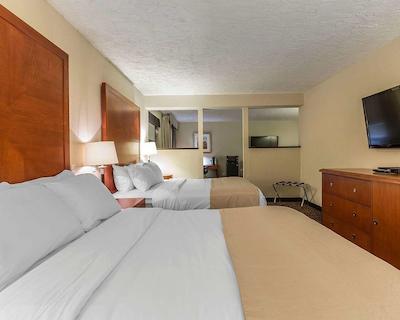 کلارین هتل اند کنفرنس سنتر