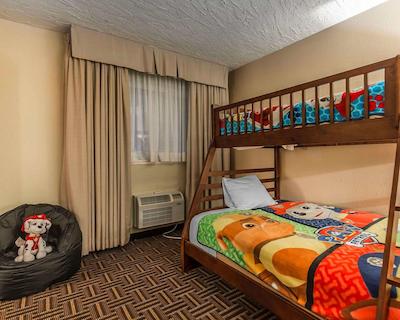 کلارین هتل اند کنفرنس سنتر