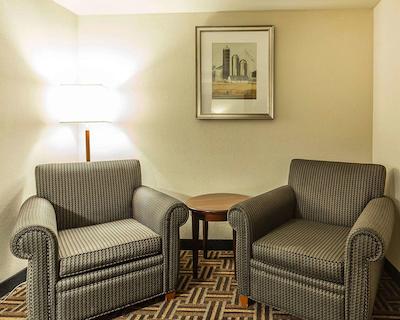 کلارین هتل اند کنفرنس سنتر