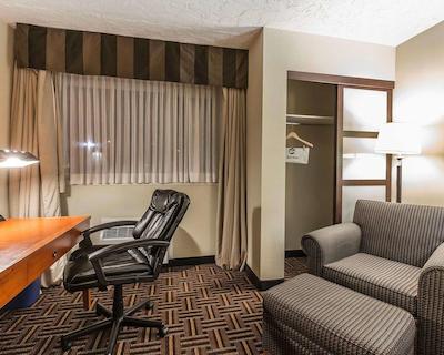 کلارین هتل اند کنفرنس سنتر