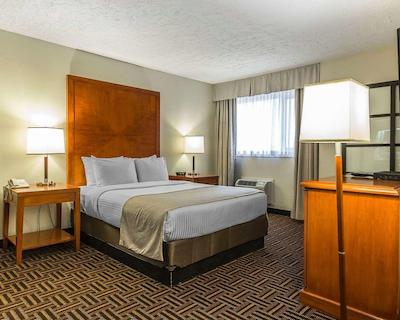 کلارین هتل اند کنفرنس سنتر