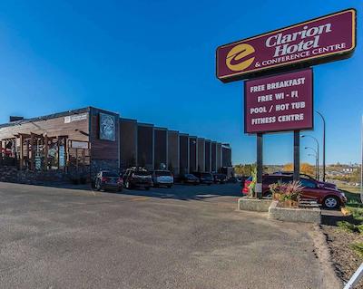 کلارین هتل اند کنفرنس سنتر