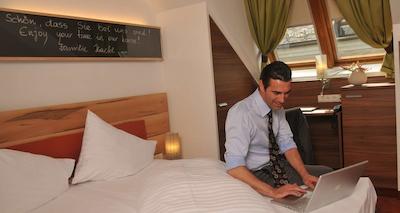 بست وسترن پلاس گولدنر ادلر