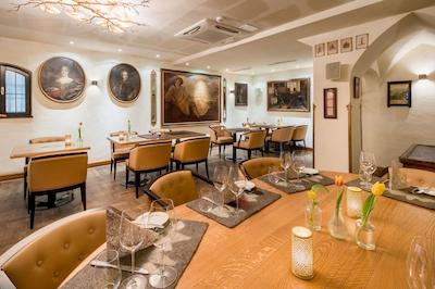 بست وسترن پلاس گولدنر ادلر