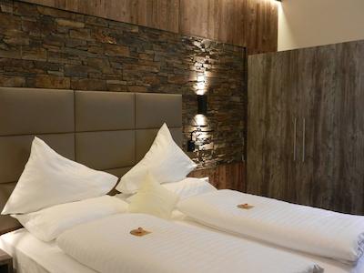 بست وسترن پلاس گولدنر ادلر