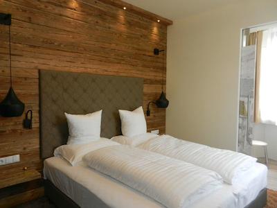 بست وسترن پلاس گولدنر ادلر