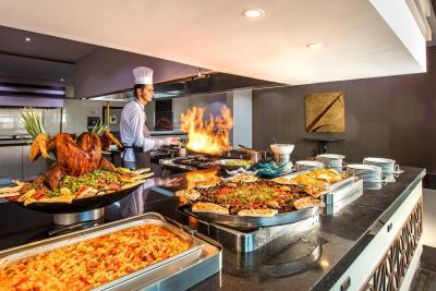 آریا کلاروس بیچ اند اسپا ریزورت