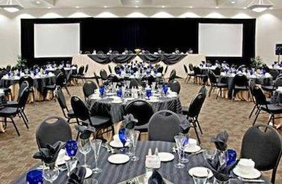 ونیورسیتی پلازا واترفرنت