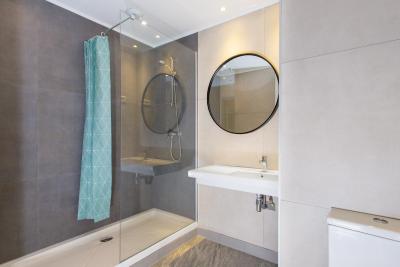 هستل ویلا ساینت اکسوپری بیچ