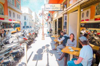 هستل ویلا ساینت اکسوپری بیچ