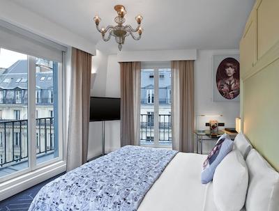 و پاریز اُپرا