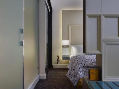 و پاریز اُپرا