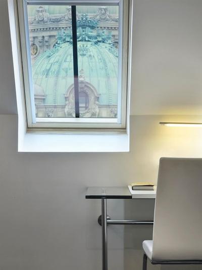 و پاریز اُپرا