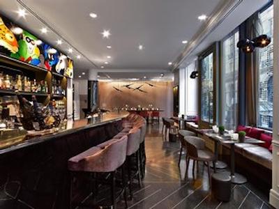 و پاریز اُپرا