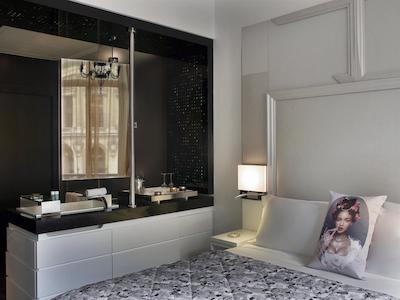 و پاریز اُپرا