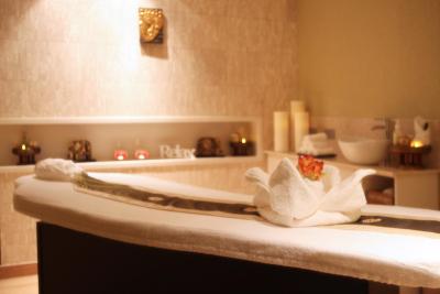 د کسمپلیتان هتل