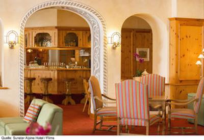 سانستار آلپین هتل فلیمز