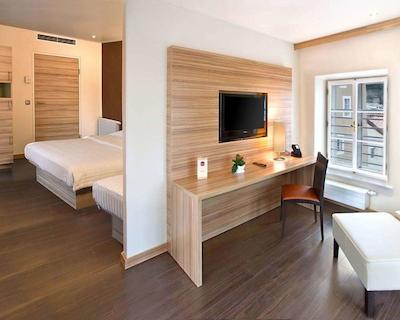 استار این هتل پرمیوم اسالزبورگ گابلربرو